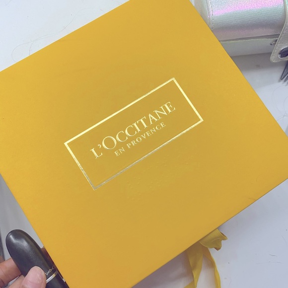 L'OCCITANE Other - L’occitane shower gel and body lotion gift box